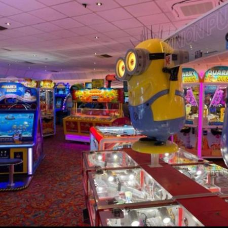 Blackpool Caravan In Haven Marton Mere Holiday Park Екстер'єр фото